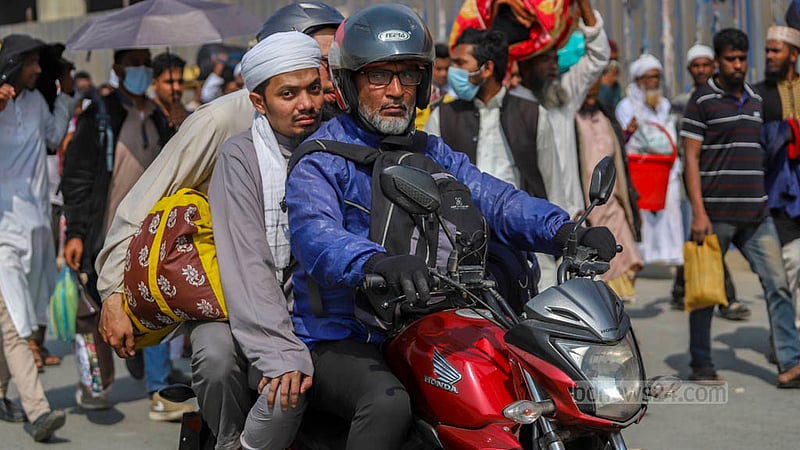 Many Muslim devotees chose motorcycle ridesharing from Uttara to get home amid a shortage of public transport after the end of the first phase of Bishwa Ijtema at Tongi on the outskirts of Dhaka on Sunday, Feb 4, 2024.