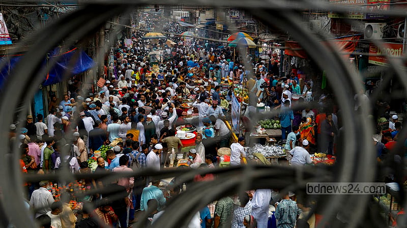 A festive mood is in the air as Chawkbazar's streets buzzed with excitement on the first day of Ramadan, on Tuesday, Mar 12, 2024, with traders unveiling a variety of traditional Iftar favourites.