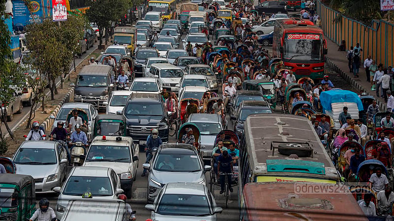 The street outside Notre Dame College is gridlocked with traffic, with no vehicles moving on Thursday afternoon, Mar 28, 2024, due to the congestion.