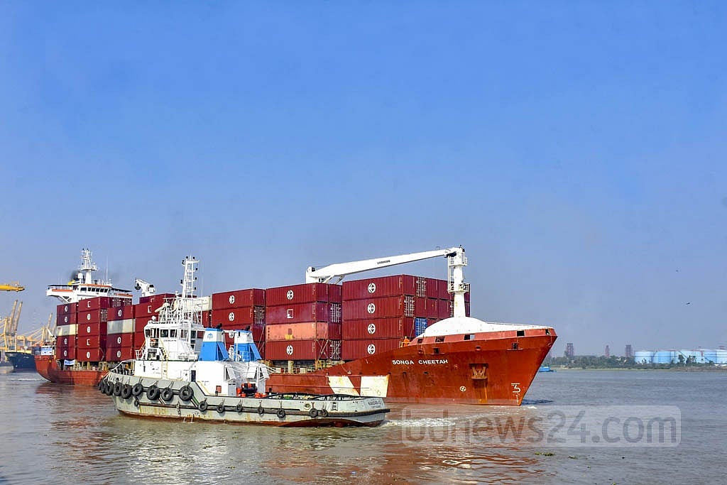 Bangladesh’s exports grow 12% in February to cross $5bn again