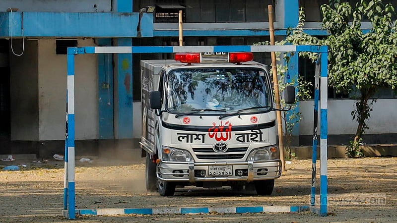 A freezer car carrying the bodies of teacher Lutfun Nahar Karim Lucky and her daughter Jannatin Tajri Nikita arrives in Viqarunnisa Noon School and College for their funerals.