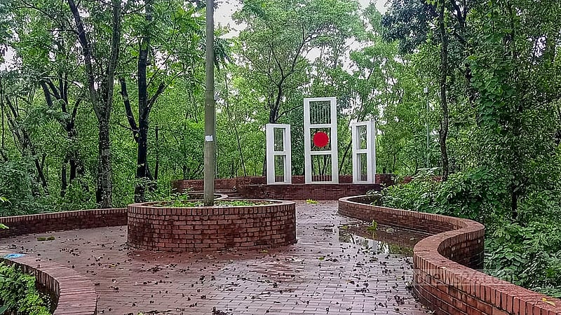 The Shaheed Minar monument at Sylhet’s Shahjalal University of Science and Technology stands surrounded by nature’s greenery. Photo: Noor Alam