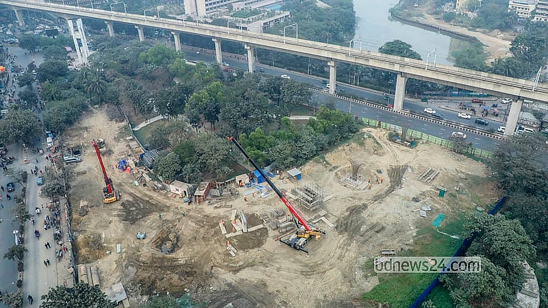 Construction continues on the Panthakunja section of the Dhaka Elevated Expressway after a long halt over environmental protests. Photo: Abdullah Al Momin