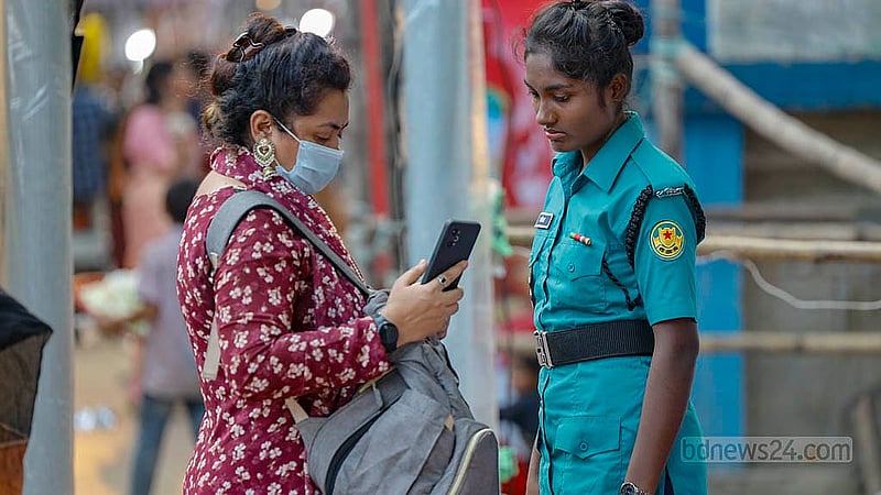Tight security measures were in place at Ramna Kali Temple during Durga Puja. All visitors were frisked before entering the temple premises. Photo: Mahmud Zaman Ovi