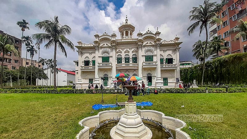 In 1931, Rishikesh Das, a wealthy British-era businessman, built the Rose Garden in Tikatuli, planting hundreds of rose bushes that gave the property its name. Photo: Abdullah Al Momin