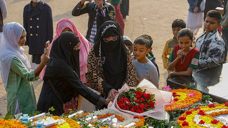People from all walks of life gather at the Rayer Bazaar Massacre Memorial to pay their respects on Saturday morning, Dec 14, 2024. Photo: Mahmud Zaman Ovi