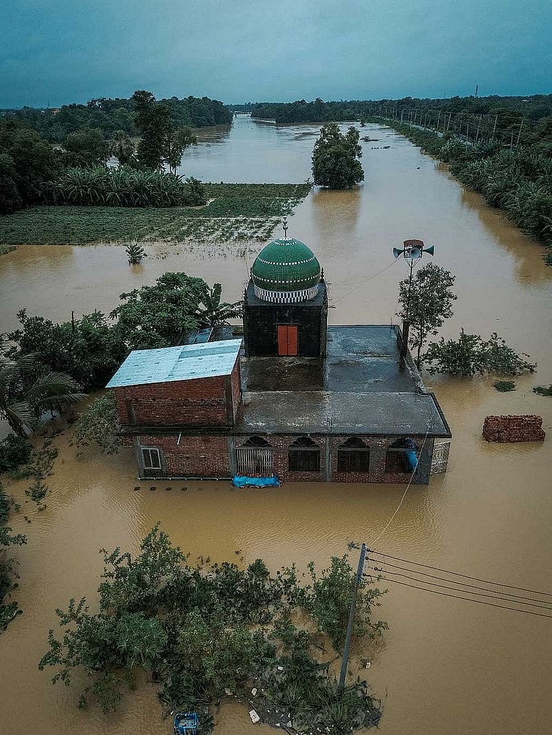 A view of the flooded banks of the Gomti River in Cumilla. Photo: Mahfuzul Hasan