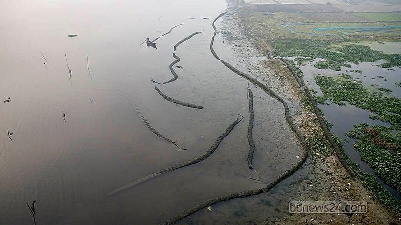 China duari nets are laid out in the Dhaleshwari River like tree roots, despite their use being illegal. Photo: Mahmud Zaman Ovi
