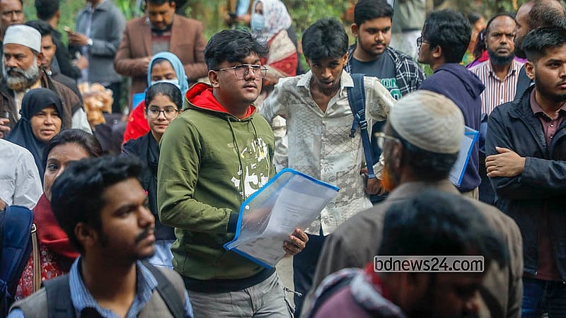 The entrance exam for undergraduate programmes under Dhaka University’s Faculty of Science for the 2025–26 academic year was held on Saturday, Dec 27, 2025. A total of 114,103 applicants competed for 1,851 seats in this unit. Photo: Abdullah Al Momin