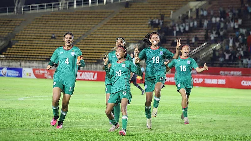 Sagorika delivers the decisive goal, sparking unrestrained joy for Bangladesh. Photo: BFF