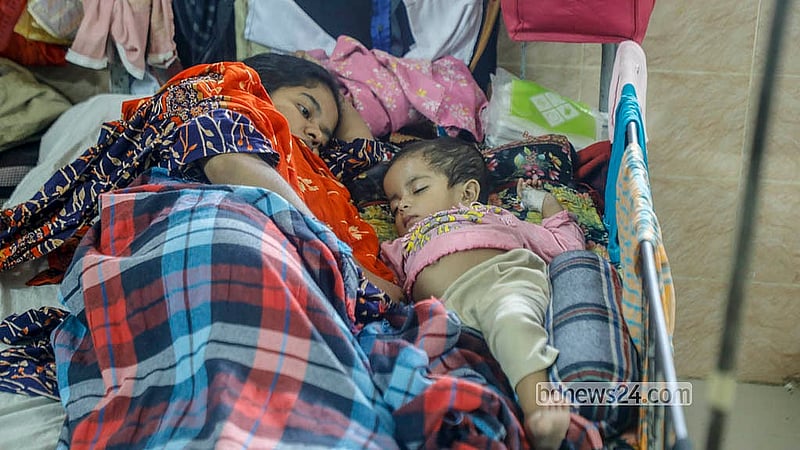 A mother with a child suffering from cold-related diseases in a ward at Bangladesh Shishu Hospital &amp; Institute (BSHI) on Saturday, Jan 3, 2026. Photo: Abdullah al Momin