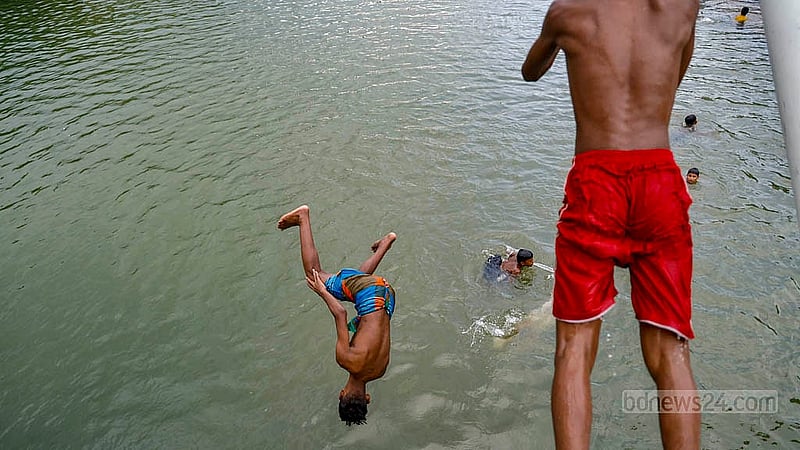 The water level of the lake in Zia Udyan was quite low a few days ago, but has has been replenished at the beginning of the Bengali month Ashar. The change brings great fun and merriment for children. Photo: Mahmud Zaman Ovi