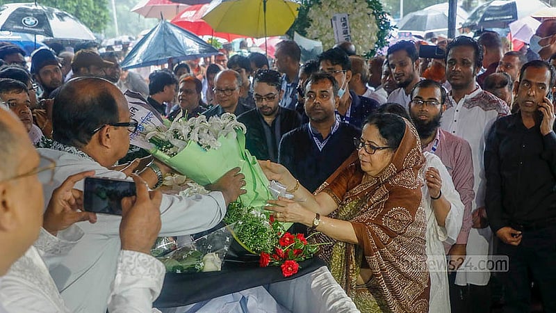 Former caretaker government advisor and Executive Director of Campaign for Popular Education (CAMPE) Rasheda K Choudhury paid tribute to eminent academic Syed Manzoorul Islam. Photo: Abdullah Al Momin