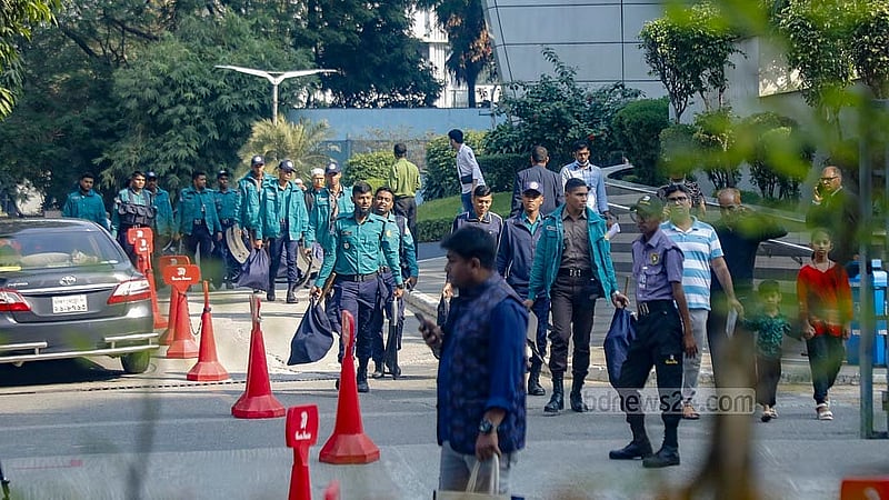 Security has been tightened outside Evercare Hospital after BNP Chairperson Khaleda Zia was declared a VVIP of the state. She has been admitted to the hospital since Nov 23.  Photo: Abdullah Al Momin