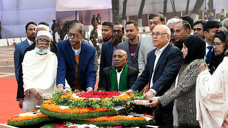 Liberation War Affairs Advisor Faruq E Azam, along with freedom fighters, pays homage at the Martyred Intellectuals Memorial in Mirpur on Saturday, Dec 14, 2024. Photo: PID