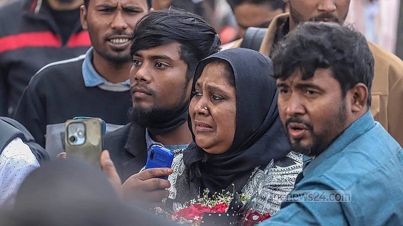 Those detained in the Pilkhana tragedy have been released on bail on Thursday, Jan 23, 2025. Relatives wait in front of the gate of Dhaka Central Jail to welcome them. Photo: Abdullah al Momin