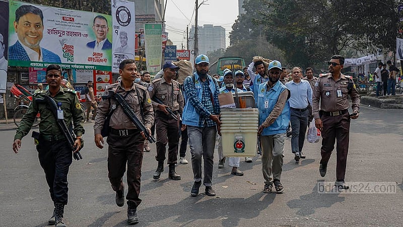 Voting materials for Dhaka 7 constituency are being dispatched to polling centres under the security of Ansar, VDP and police members. Photo: Mahmud Zaman Ovi