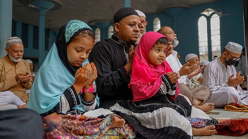 Children and teenagers accompanied their guardians to the first Eid prayer service at Baitul Mukarram National Mosque on Monday, Mar 31, 2025. Photo: Mahmud Zaman Ovi