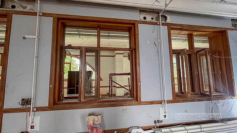 After the July Uprising, the doors and windows of the Ganabhaban were removed. They are now being reinstalled for the July Memorial Museum.Photo: Jasmin Moli