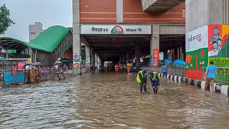 The area beneath the Mirpur-10 Metro Station is flooded after heavy rainfall on Tuesday morning, Sept 3, 2024. Photo: Obaidur Masum