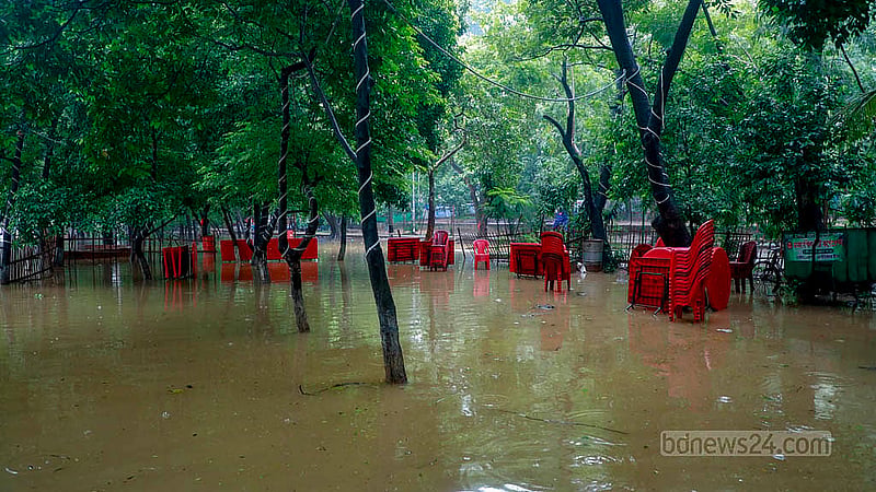 Several restaurants inside the lake area are available for visitors, but they are also submerged due to the rising water levels. Photo: Mahmud Zaman Ovi