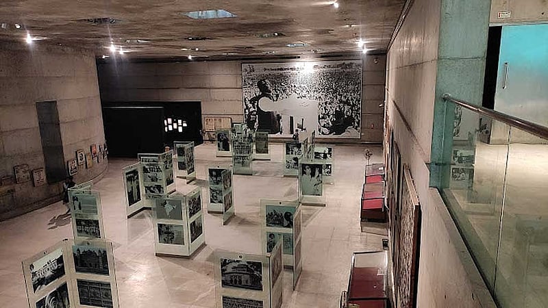 The main exhibition hall of the Liberation War Museum looked like this.