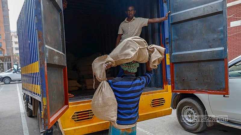 Ballot papers for the referendum in Dhaka’s 20 constituencies are being sent on Sunday, Feb 8, 2026, from the Willes Little Flower School and College polling centre. Photo: Mahmud Zaman Ovi