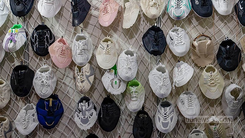 Leather shoes are on display at a stall at the Leathertech Bangladesh 2024 exhibition in the Expo Zone of Dhaka’s International Convention City Bashundhara, or ICCB. Photo: Mahmud Zaman Ovi