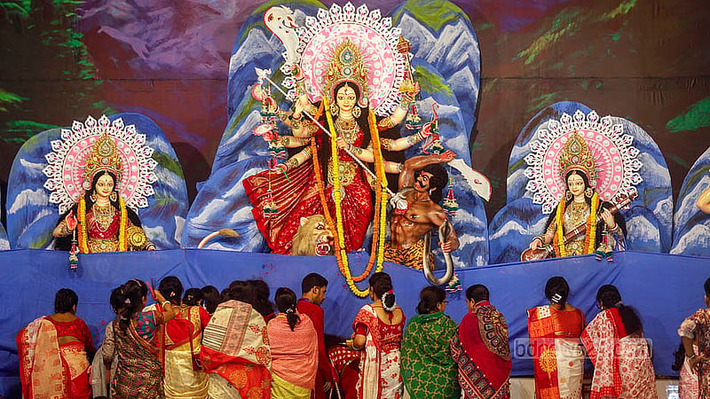 Hindu devotees revel in the Sindur Khela ritual at Dhaka’s Dhakeshwari Temple on Dashami on Thursday, Oct 2, 2025. Photo: Mahmud Zaman Ovi