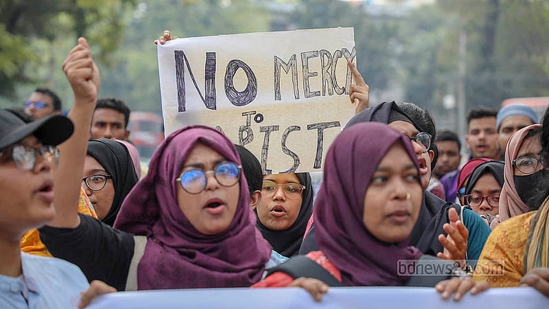 Students of Dhaka University’s English department rallying on the campus to demand capital punishment for the rapists on Sunday, Mar 9, 2025. Photo: Abdullah al Momin