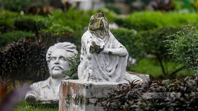 The Swadhinata Sangram sculptures on Fuller Road were vandalised on 5 August 2024. A year on, the works still lie in ruins.Photo: Mahmud Zaman Ovi