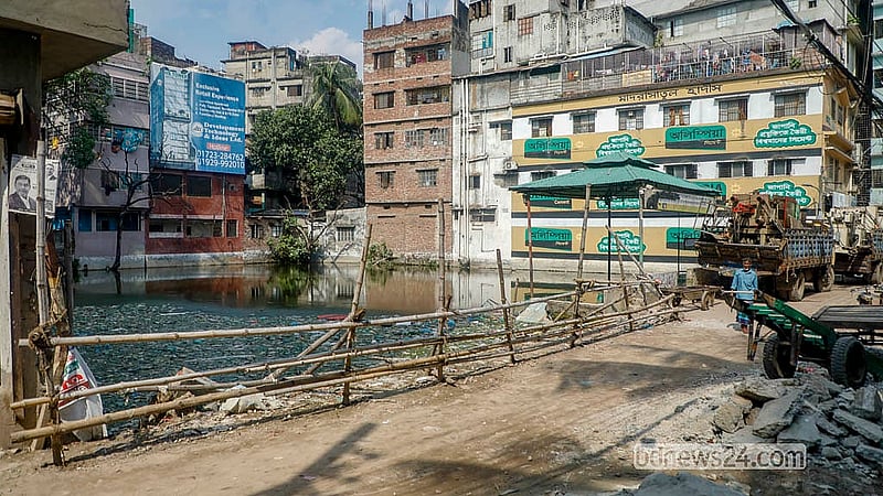 The wall of the Sikkatuli Pond has collapsed due to a lack of maintenance. Photo: Abdullah Al Momin