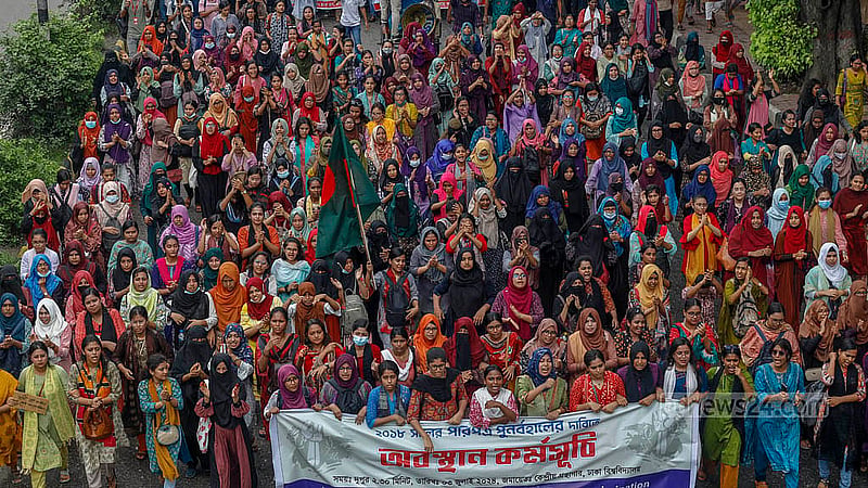 Demonstrators against quotas in government jobs march towards Shahbagh from the High Court area on Wednesday, Jul 3, 2024. Photo: Mahmud Zaman Ovi
