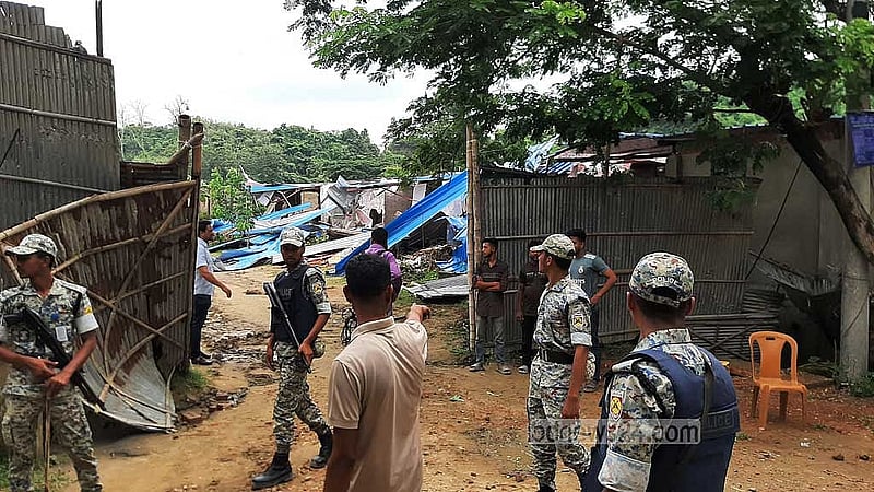 Joint forces launched an operation on Monday, May 25, 2026, following the reported attack in Jungle Salimpur, an area in Chattogram often described as a stronghold of criminal groups.  Photo: Suman Babu