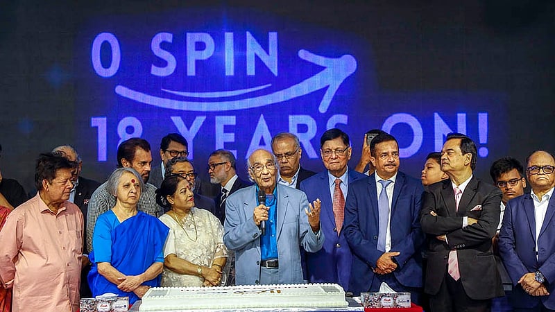 Journalist Shafik Rehman speaks before cutting the cake at an event to celebrate the 18th anniversary of bdnews24.com on Tuesday, Nov 19, 2024, at the Grand Ballroom of the Radisson Blu Dhaka Water Garden.
