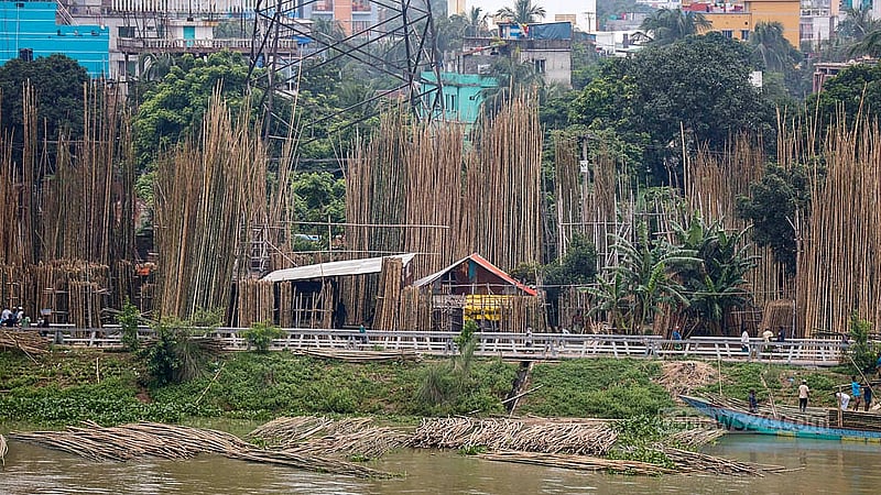 The bamboo market on the banks of the Shitalakshya River in the Tarabo area of Narayanganj.Photo: Mahmud Zaman Ovi