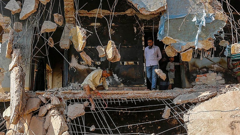 In response to Sheikh Hasina's online speech, Bangabandhu Sheikh Mujibur Rahman's house was burned down on Wednesday, Feb 5, 2025. Looting, which continued throughout Thursday, Feb 6, persists through Friday, Feb 7, 2025. Photo: Mahmud Zaman Ovi