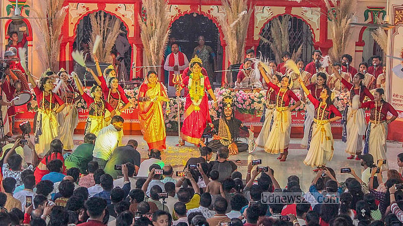 Artists presented traditional dances as part of the Mahalaya celebrations on Sunday, Sept 21, 2025, at the Dhakeshwari National Temple in Dhaka.