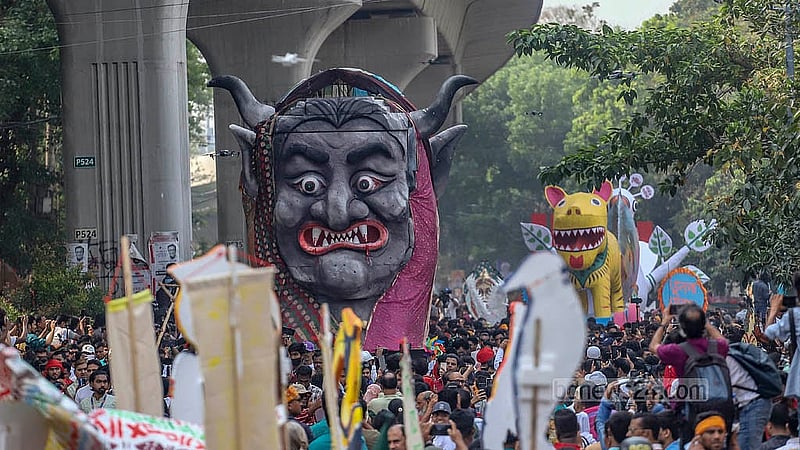 As part of the Bengali New Year celebrations, the Ananda Shobhajatra sets out from the Faculty of Fine Arts at the University of Dhaka on Monday, Apr 14, 2025. Photo: Abdullah Al Momin
