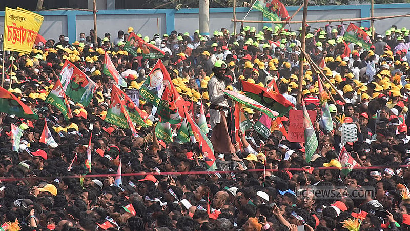 BNP activists marched from different areas to gather at the party’s campaign rally at Chattogram’s Polo Ground on Sunday, Jan 25, 2026. Photo: Suman Babu