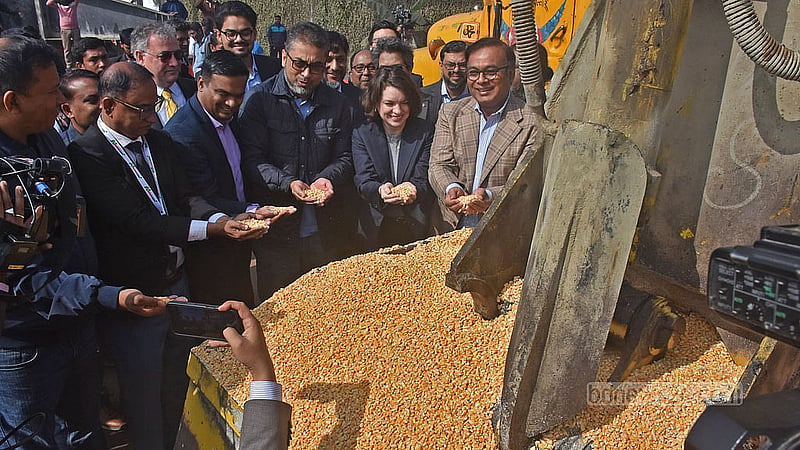 Erin Covert, agricultural attaché at the United States Embassy in Dhaka, inspects the corn shipment at the Karnaphuli River wharf in Chattogram on Wednesday, Jan 7, 2026. Photo: Suman Babu