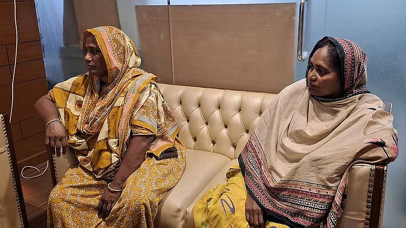 Nazma Akter and Halima Begum from Mirpur’s ECB visit the National Human Rights Commission (NHRC) to lodge a complaint.
