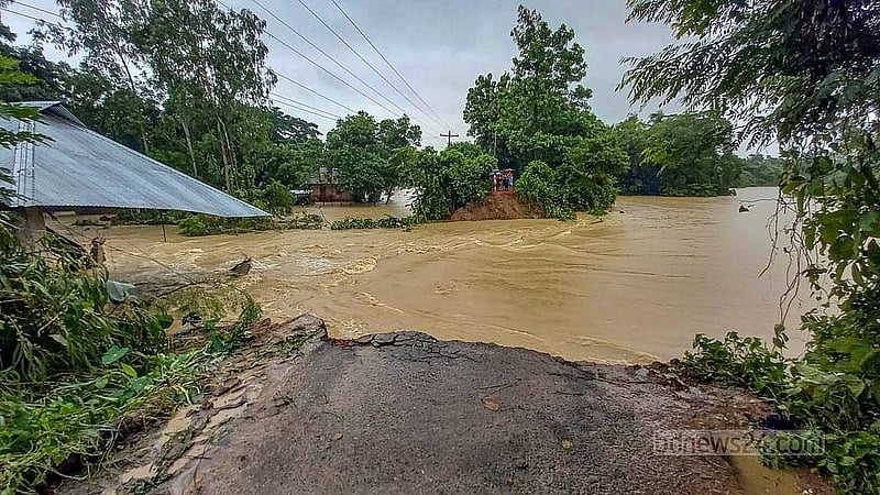 Three days of heavy rainfall and upstream runoff have led to the dams of the Muhuri, Kahua, and Silonia rivers in Feni being breaching in 17 places. At least 30 villages in the Fulgazi and Parshuram Upazilas are flooded on Thursday, Jul 10, 2025.