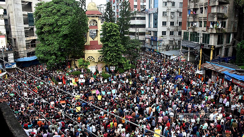 Hindu devotees protest at Cheragi Pahar in Chattogram on Saturday, Aug 10, 2024, against attacks, vandalism, and arson at Hindu homes and temples after the government's fall. Photo: Sumon Babu