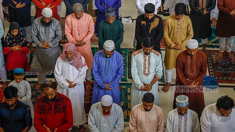 Children came with adult family members to join Eid-ul-Azha congregations at Baitul Mukarram Mosque in Dhaka on Monday, Jun 17, 2024. Photo: Mahmud Zaman Ovi
