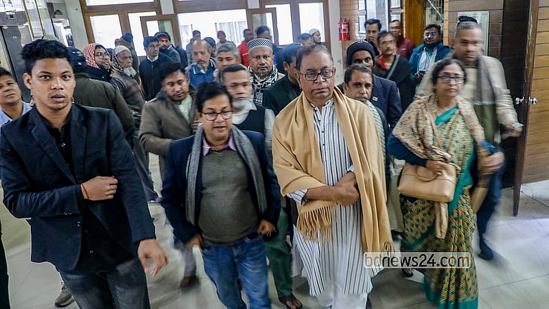 Candidates from different parties and independent hopefuls submit their nomination papers at the Office of the Dhaka Divisional Commissioner and Returning Officer on Monday, Dec 29, 2025, the last day to submit nomination papers for the national election.  Photo: Abdullah al Momin