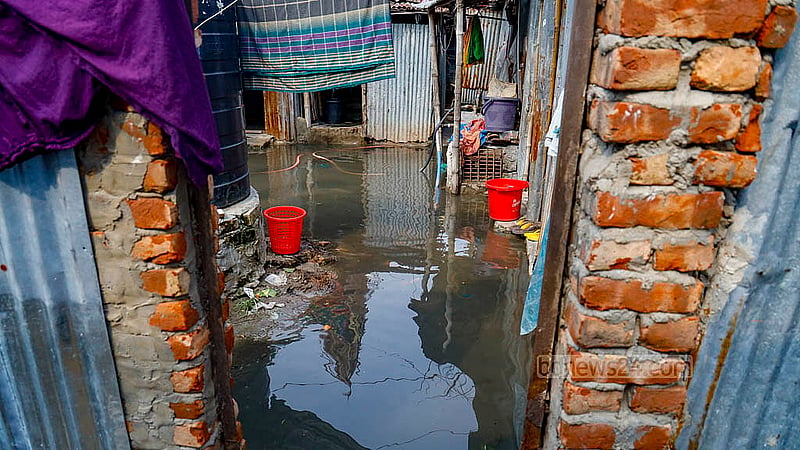 Some houses at Matuail Uttorpara in Dhaka’s Jatrabari are partially submerged after rain triggered by Cyclone Remal. Photo: Mahmud Zaman Ovi