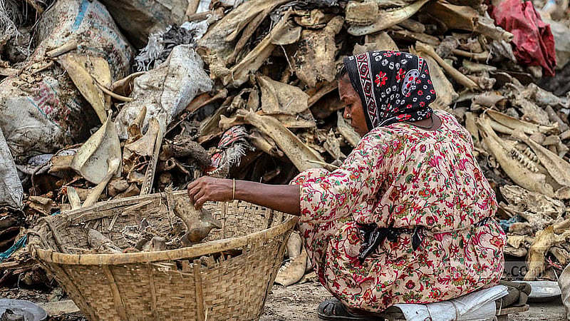 Bones are being sorted according to size, a task done by female workers. Photo: Abdullah al Momin