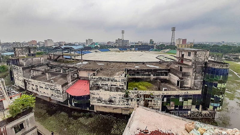 Waterlogging is visible around the “Shaheed Ria Gope Cricket Stadium” in Narayanganj’s Fatullah. The international cricket stadium has remained in dilapidated condition for a long time. Photo: Abdullah Al Momin
