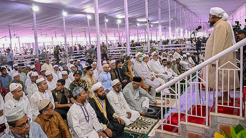 The main Eid-ul-Azha congregation at the National Eidgah was held at 7:30am on Saturday, Jun 7, 2025. Photo: PID